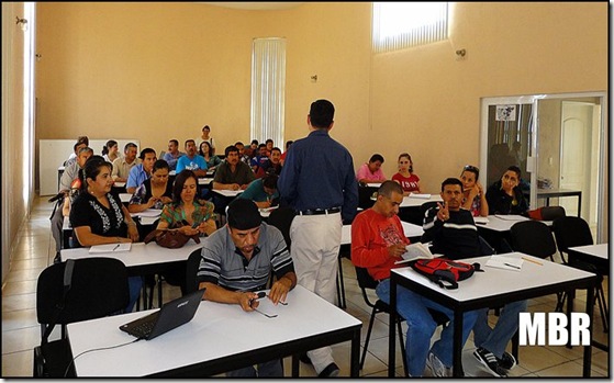 maestros reciben curso 2012