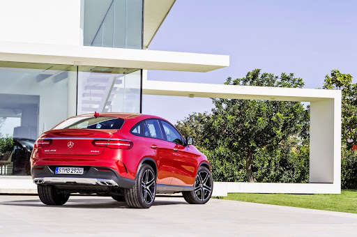 2016-Mercedes-Benz-GLE-Coupe-03.jpg