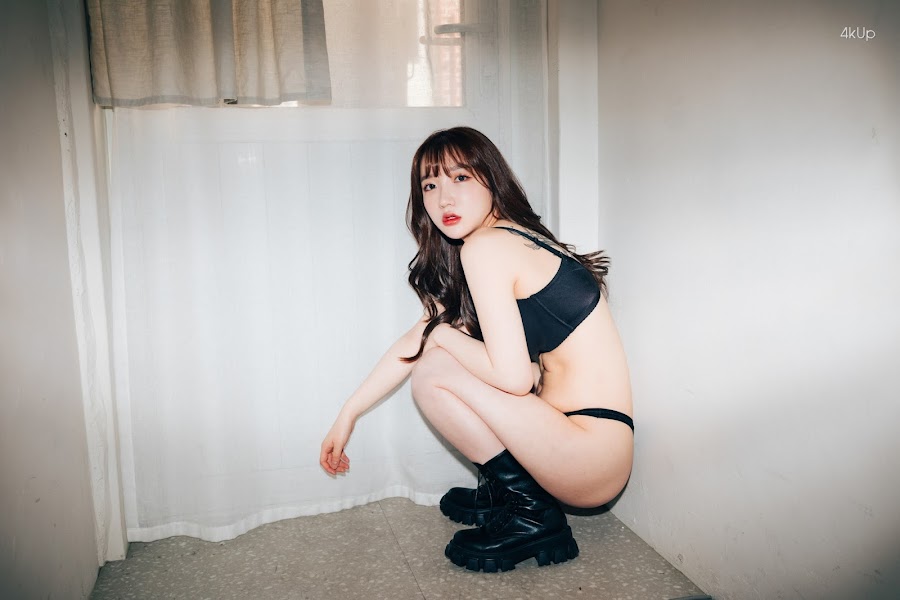 Loozy Maximum Vol.2 – Son Ye-Eun (손예은)