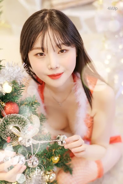 SAINT Photolife – Yuna (유나) Vol.24 Merry Yuna’s Xmas