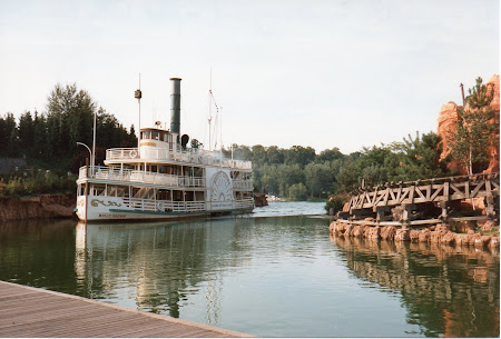 Disneyland Paris, vasul Molly Brown