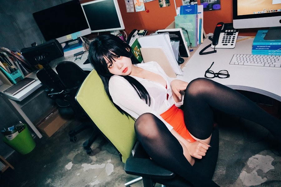[Loozy] Zia (지아) – Office slave Part1
