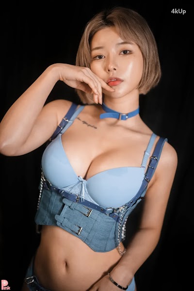 [PINK] U.Hwa (은유화) Secret Present No.02