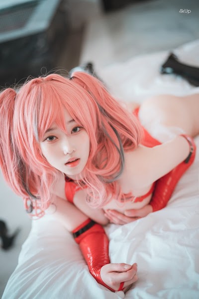 DJAWA Photo – Bambi (밤비) – Santa Girl in the Summer