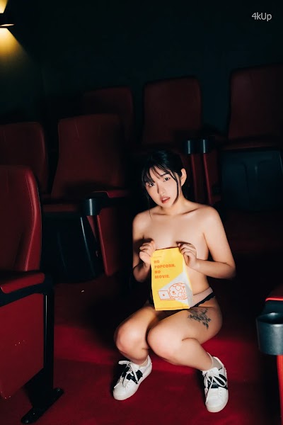 [Loozy] Sonson (손손) Cinema Girl (+S.Ver)