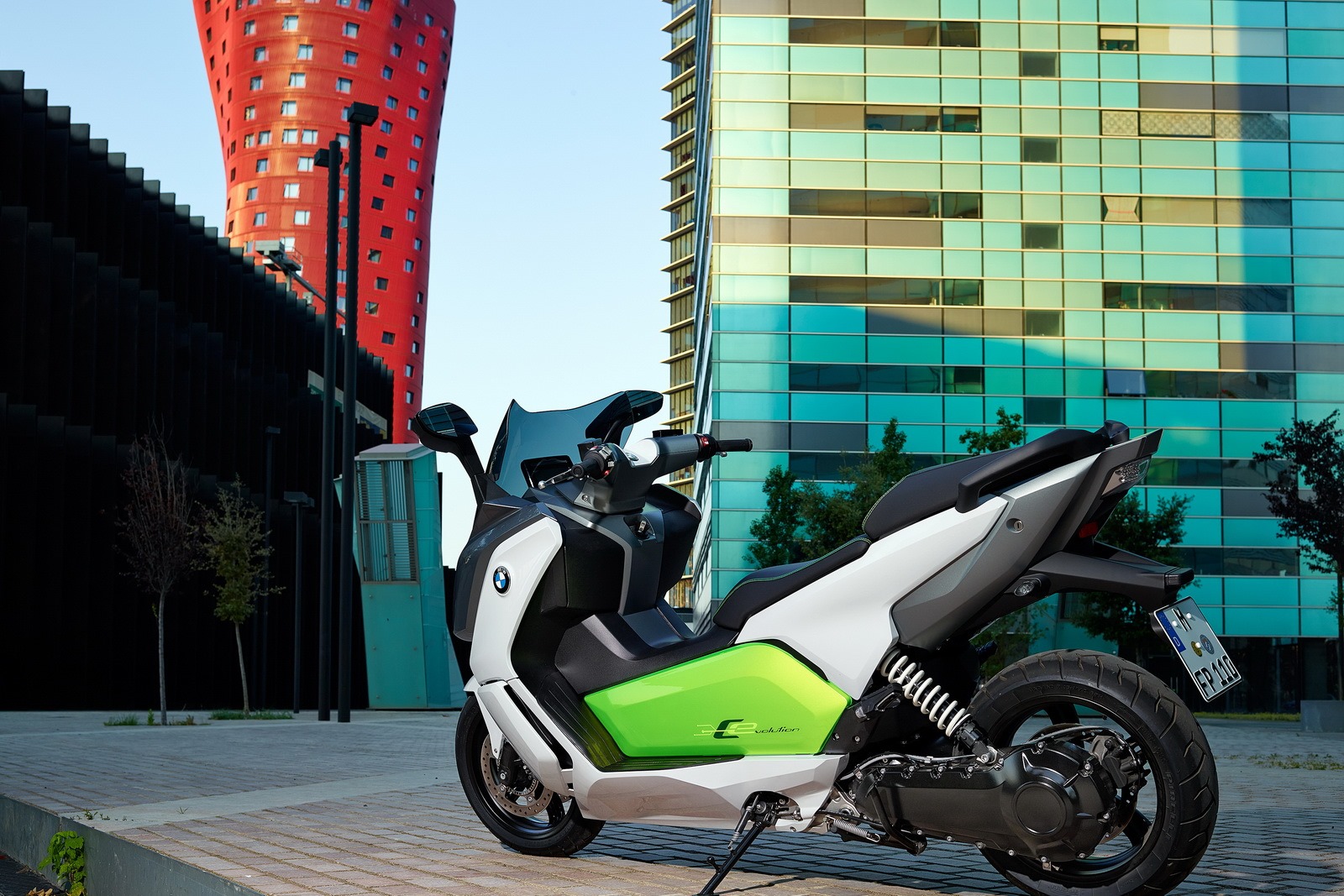 [BMW-Electric-Scooter-32%255B2%255D.jpg]
