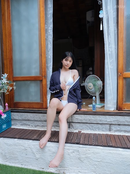 [MilkyBomb] Yui Vol.2 Tracksuit (유이 체육복)