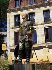 2009.08.31-014 statue de Cyrano