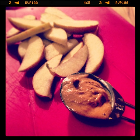 #260 - apple slices and peanut butter
