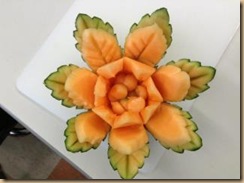 carving fruits