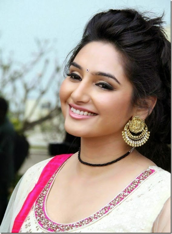 ragini_dwivedi_gorgeous_image