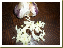 Fettuccine primavera cipollotto di tropea, aglio rosa e asparagina (1)
