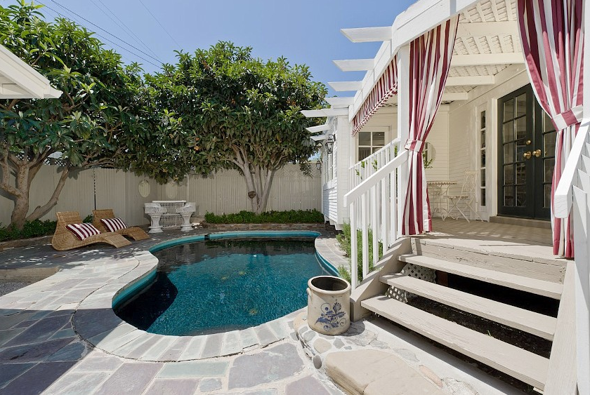 [west-hollywood-bungalow-pool%255B5%255D.png]