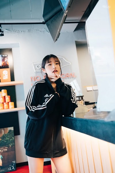 [Loozy] Sonson (손손) Cinema Girl (+S.Ver)