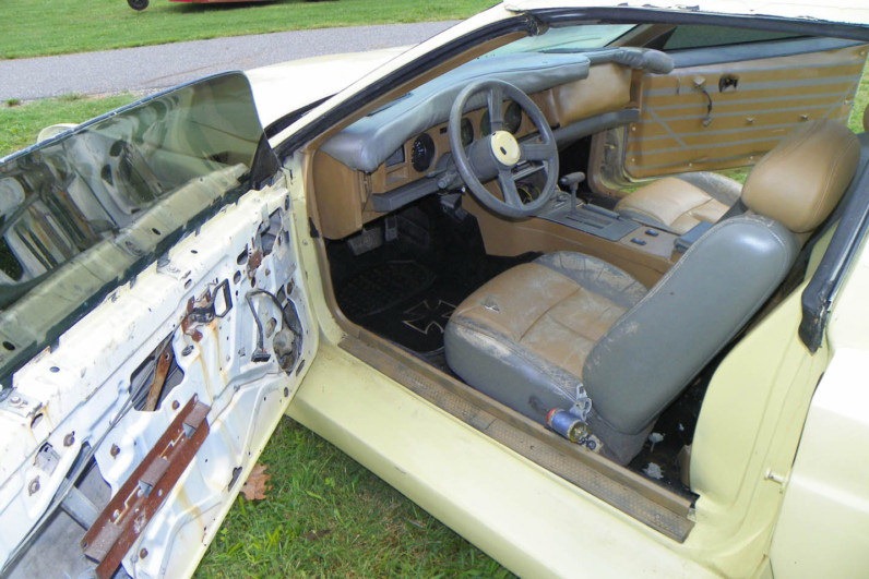 [1983-Custon-Trans-Am-9%255B2%255D.jpg]