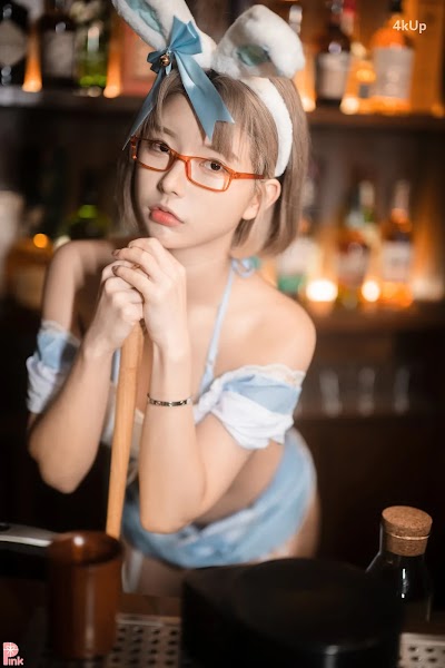 [PINK] U.Hwa (은유화) Secret Present No.02