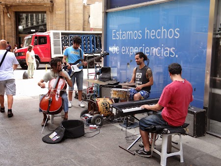 10. Cantareti pe strada in Buenos Aires.JPG