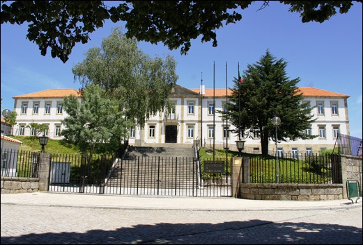 Gloria Ishizaka - Guarda - antigo convento sta clara - hoje escola
