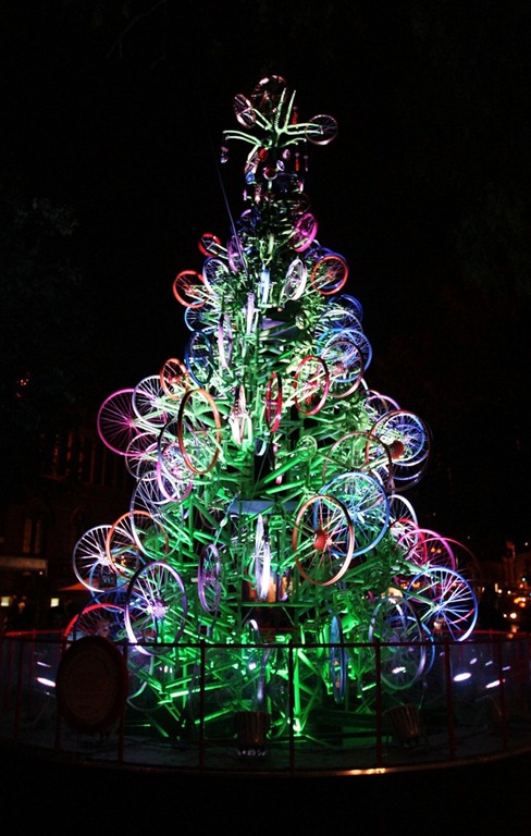 [coloures-bicycle-christmas-trees-763x1200%255B8%255D.jpg]