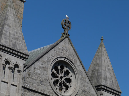 Obiective turistice Irlanda: cruce celtica Dublin