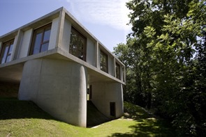casa-moderna-fachada-de-hormigon casa-moderna-fachada-de-hormigon