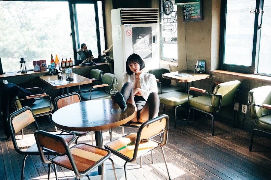 [Loozy] Son Ye-Eun (손예은) Tainted Love Bar