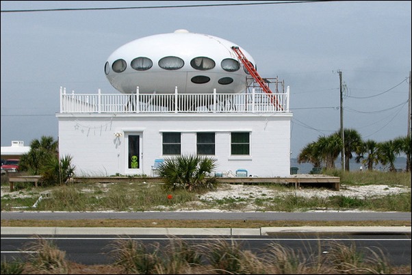 Pensacola Beach’s Spaceship House 02