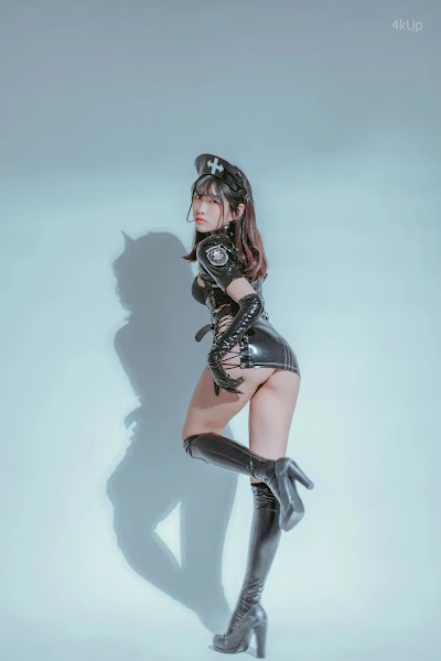 Sonson (손손) Dark Maid