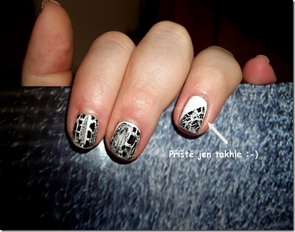 black white nails  (1)