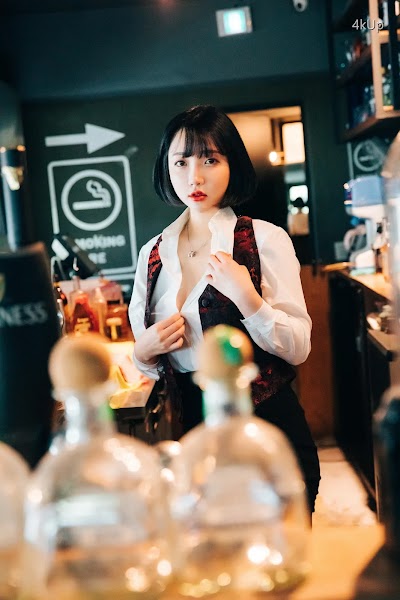 [Loozy] Son Ye-Eun (손예은) Tainted Love Bar