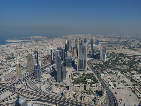 Dubai vazut din Burj Khalifa