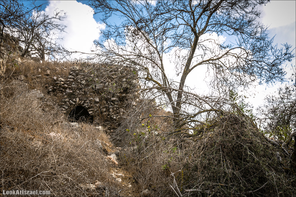 LookAtIsrael.com - Фото путешествия по Израилю | Крепость Бельмонт в кибуце Цуба | Belmont fortress