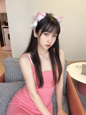Coser@不呆猫 浴室粉色激凸人妻