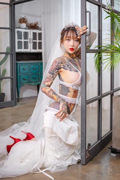 SAINT Photolife – YoKo Vol.01 & Cat Bride