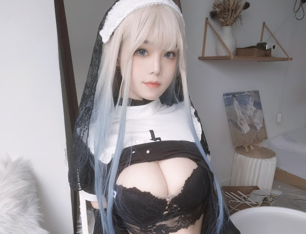 Coser@蜜汁猫裘 Vol.082 修女自拍