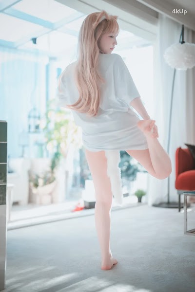 DJAWA Photo – Yeri “My Cat is a Kawaii Girl