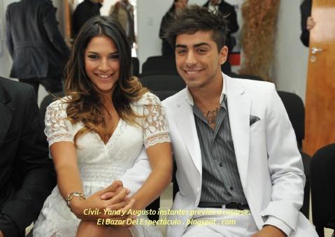 Civil- Yana y Augusto instantes previos a casarse..JPG