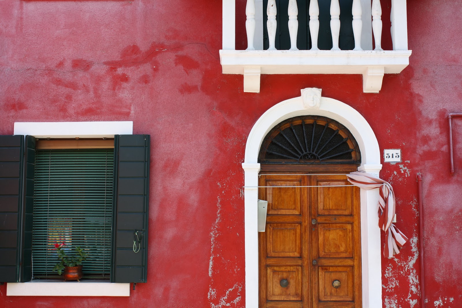 [Red%2520house%2520in%2520Burano%255B3%255D.jpg]