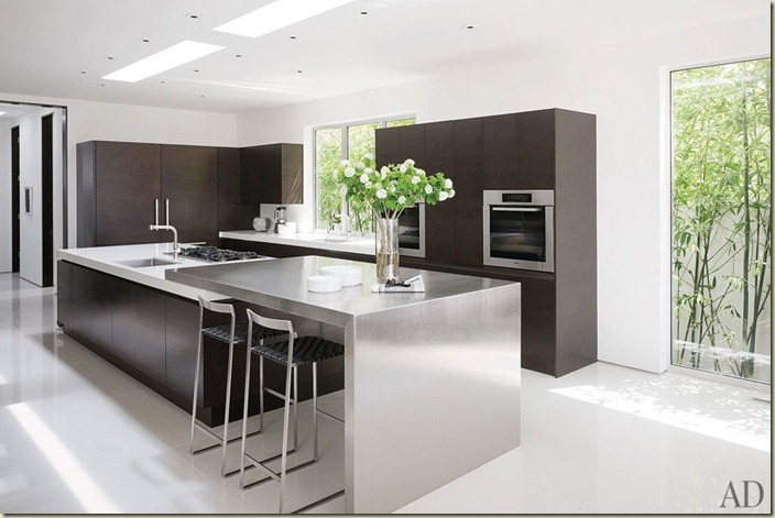 Magni m6_rendition_slideshowWideHorizontal_james-magni-design-beverly-hills-home-07-kitchen