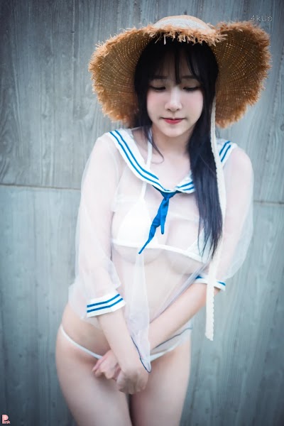[PINK] Lee Ahrin Bikini Day