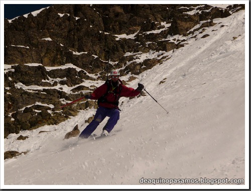 Arista NO y Descenso Cara Oeste con esquís (Pico de Arriel 2822m, Arremoulit, Pirineos) (Omar) 0792