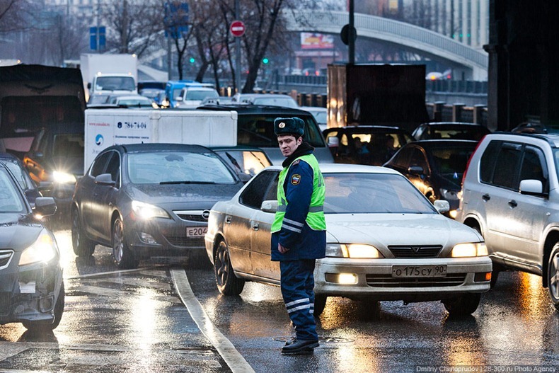 moscow-traffic-jam-01