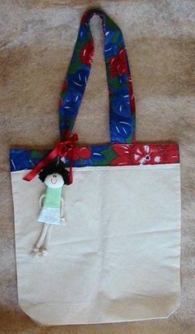 [bolsa_algodao_cru_com_detalhes_em_chita_chaveiro_ops%255B4%255D.jpg]