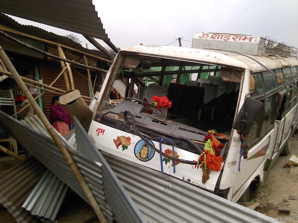 [bus-accident-bindhabasini-pokhara%2520%25287%2529%255B5%255D.jpg]