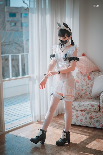 DJAWA Photo – Jeong Jenny (정제니) Maid Mansion