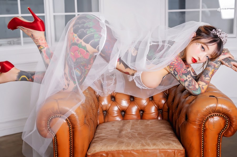 SAINT Photolife – YoKo Vol.01 & Cat Bride