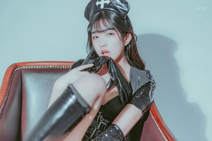 Sonson (손손) Dark Maid