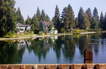 Homes on Mirror Pond 