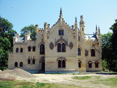 Obiective turistice Romania: Palat Miclauseni