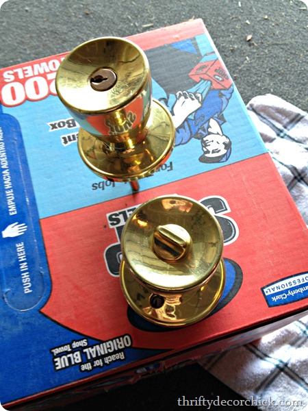 spray painting brass knobs